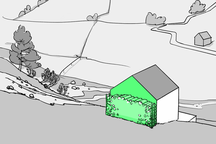 Protection contre les chutes de pierres avec des rondins de bois devant la façade. La capacité d'amortissement dépend du type et du diamètre du bois.